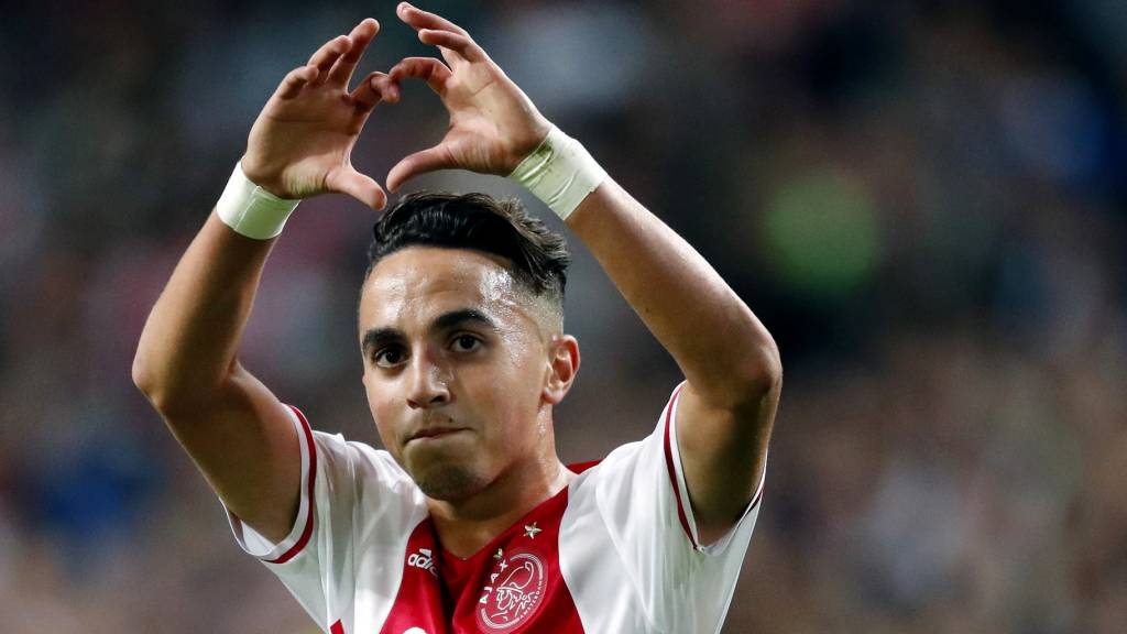 Ajacied Abdelhak Nouri makes a heart symbol with his hands