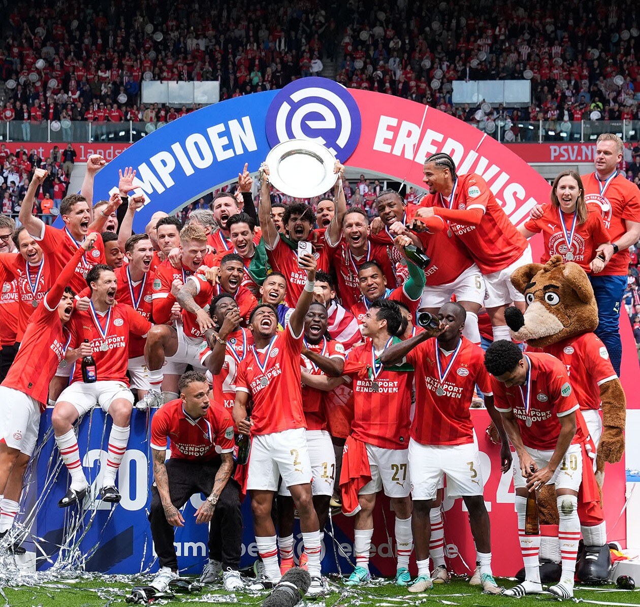 PSV champions 23-24