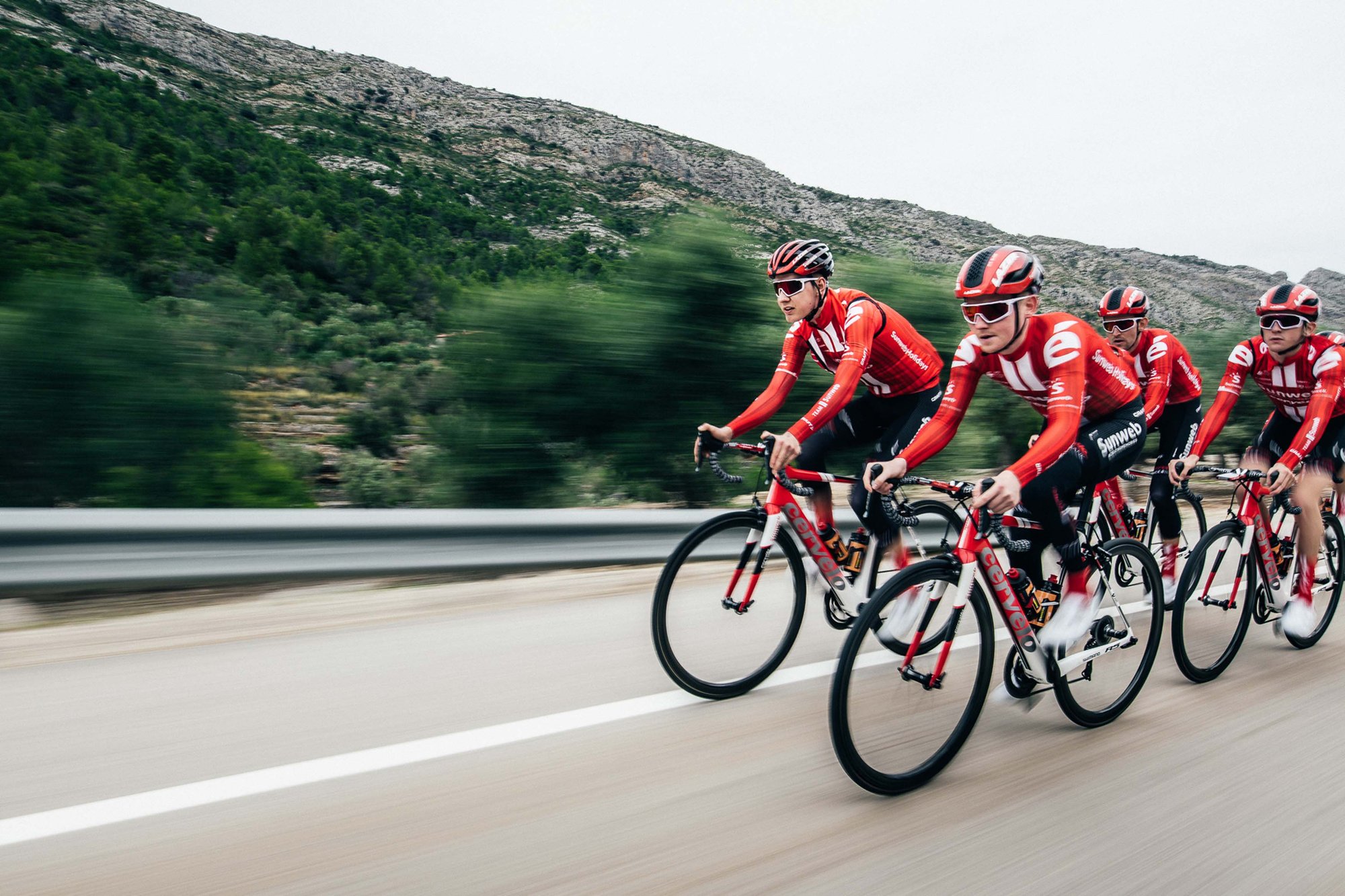 Cyclists Team Sunweb in action with Shimano